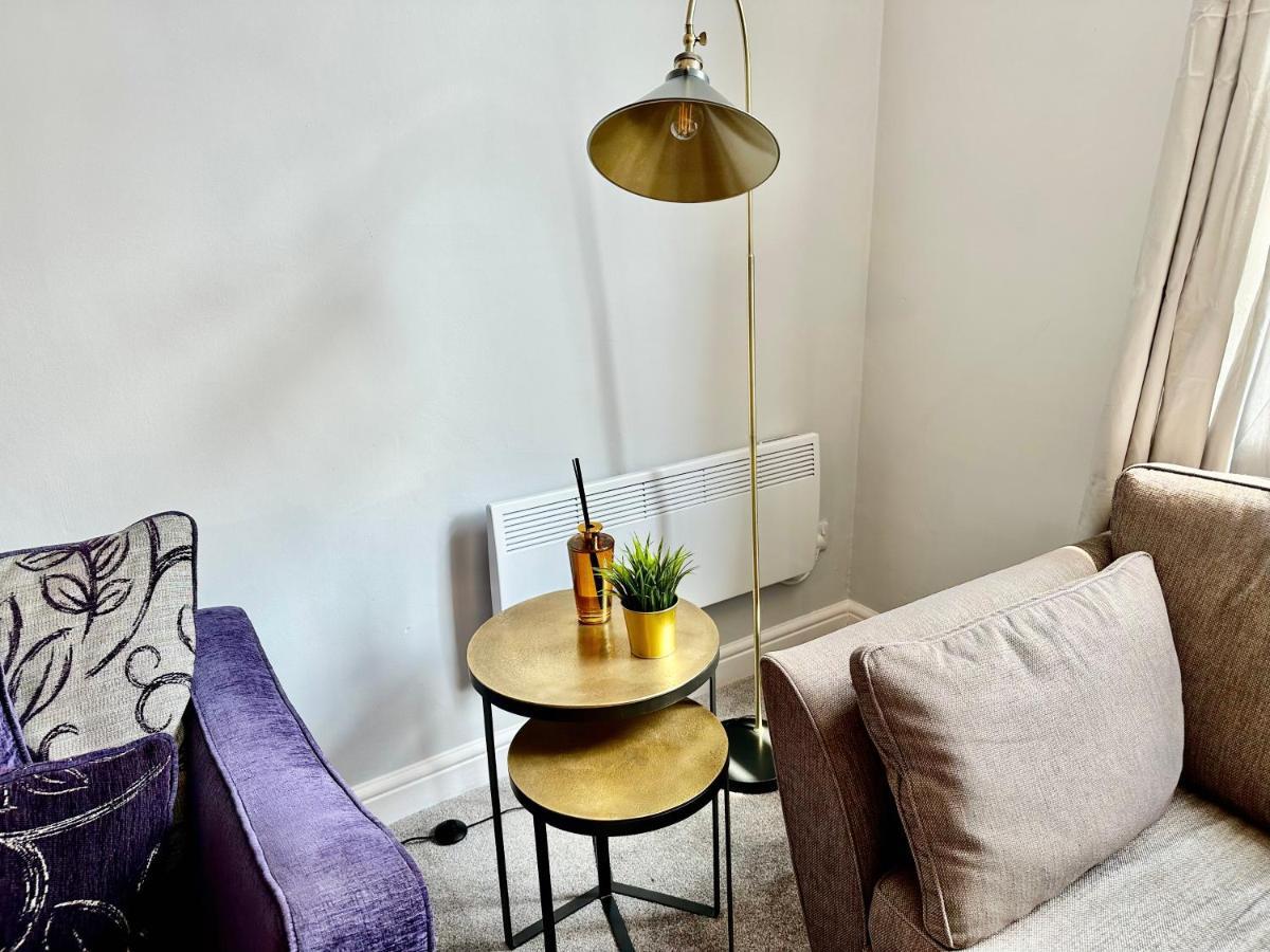 Comfortable City Apartment Дербі Екстер'єр фото